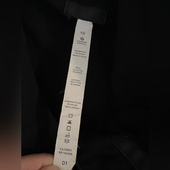 Lululemon Method Wrap Asymmetrical Zip Jacket Black Womens Rare Yoga Size 10 - Picture 7 of 10